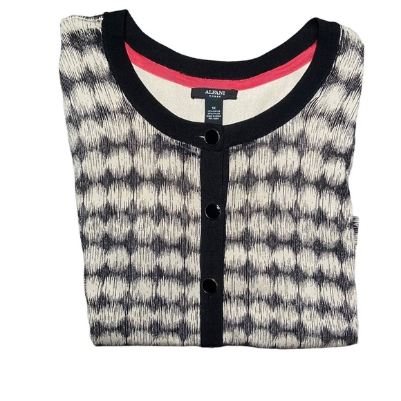 Alfani Woman Button Knit Cardigan 3/4 Sleeve Black Tan 1X Geometric Print - Picture 4 of 4